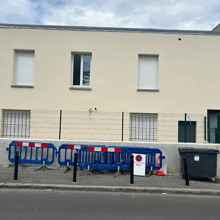 A 2 Arret De Gare Du Nord * Pierrefitte-sur-Seine